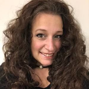 Meet your Posher, Yolanda